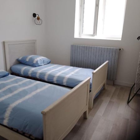 Appartement Le Cocon De Mila à Uzer  Extérieur photo