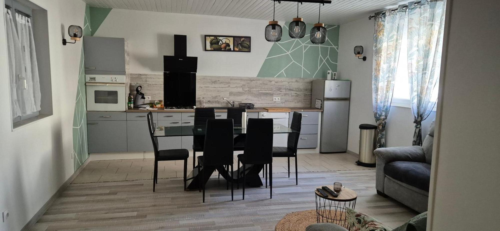 Appartement Le Cocon De Mila à Uzer  Extérieur photo
